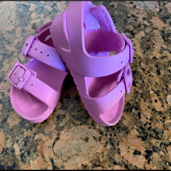 Cat & Jack Sandals - Picture 2 of 6